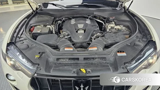 Maserati Levante id 3065990 из Кореи 16