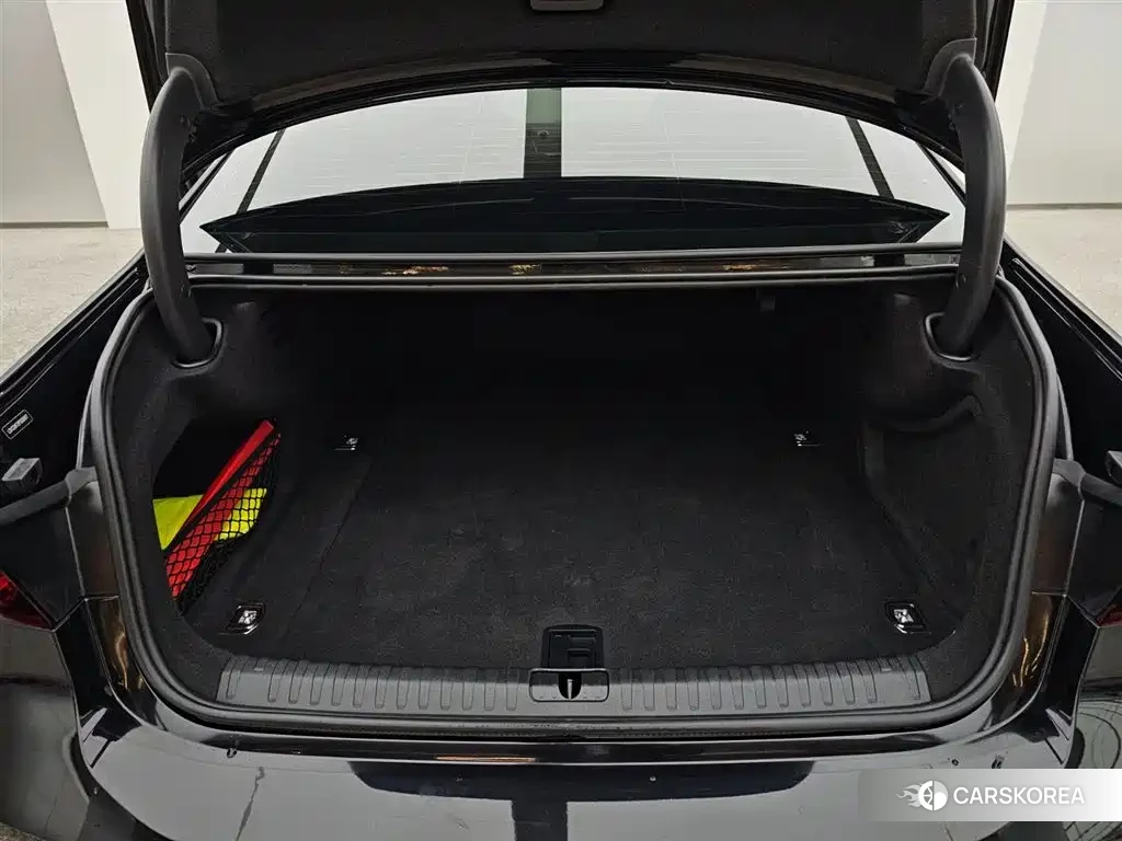 Audi A7L id 4659752 из Китая 9