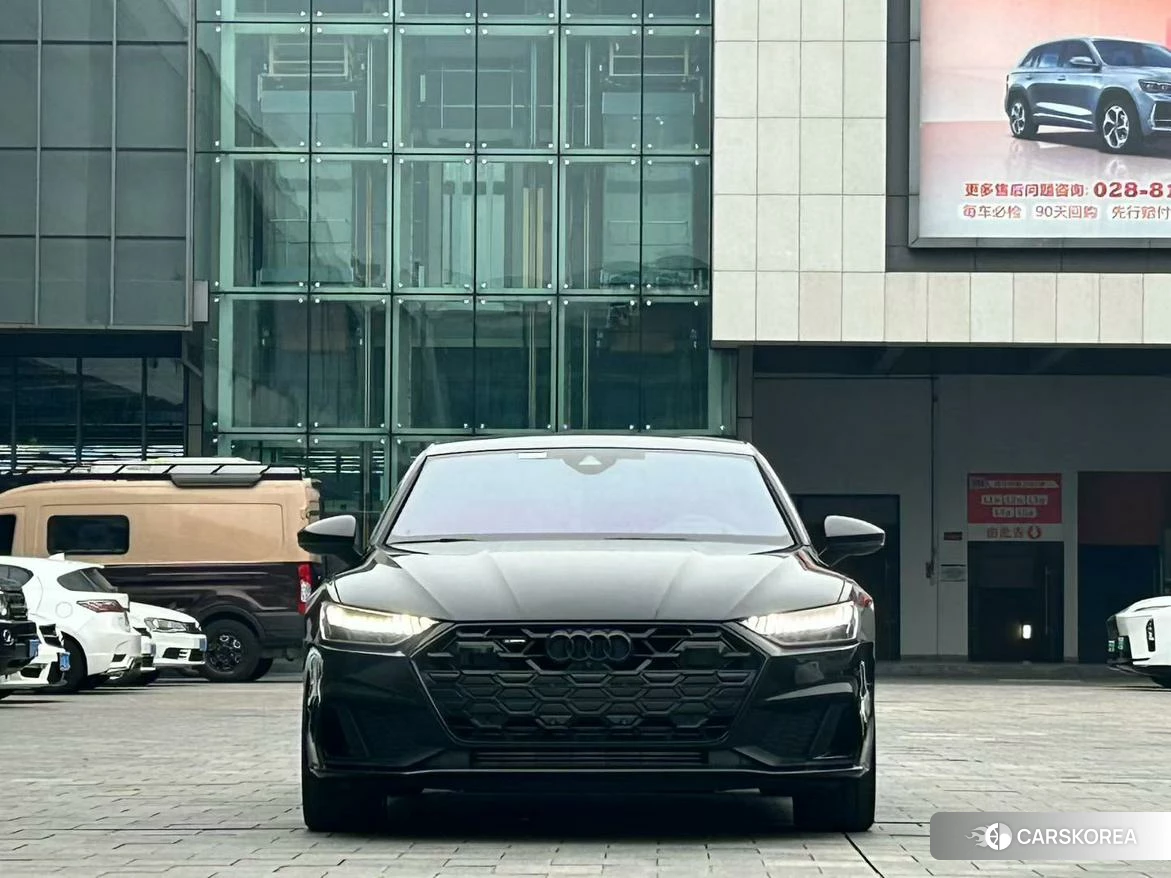 Audi A7 2023 Черный из Китая, фото 6