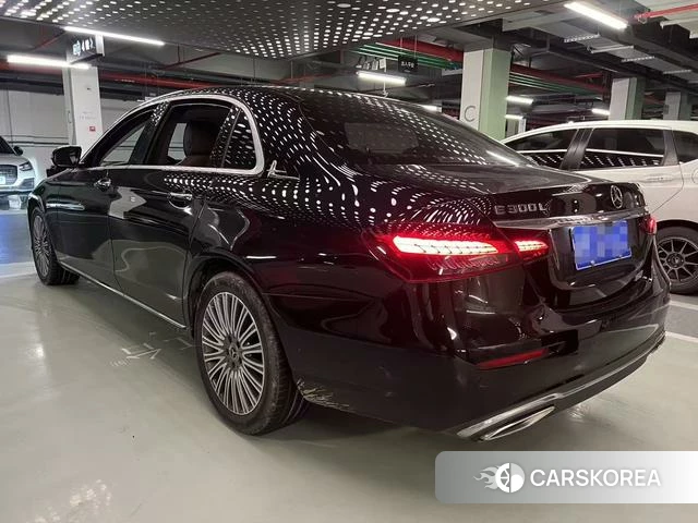 Mercedes-Benz E-class id 4368154 из Китая 21