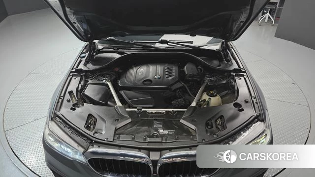 BMW 5 Series (G30) id 4311133 из Кореи 16