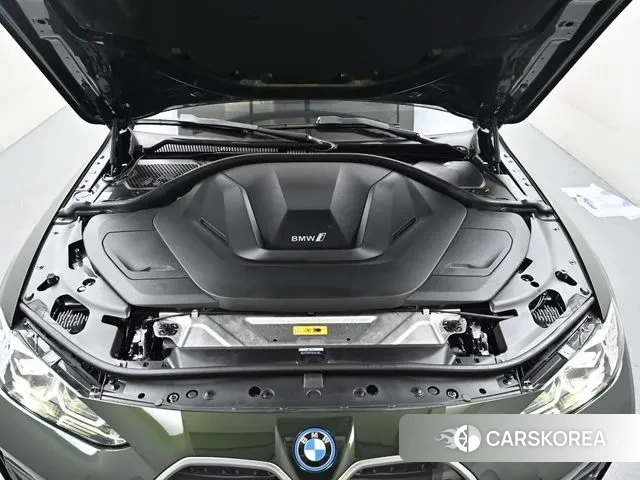 BMW i4 id 3053659 из Кореи 16