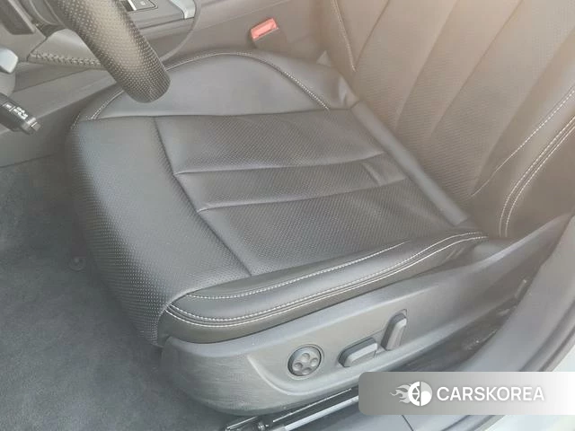 Audi A4L id 4212541 из Китая 11