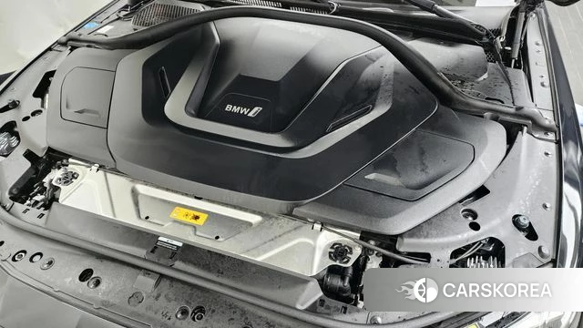 BMW i4 id 3799497 из Кореи 16