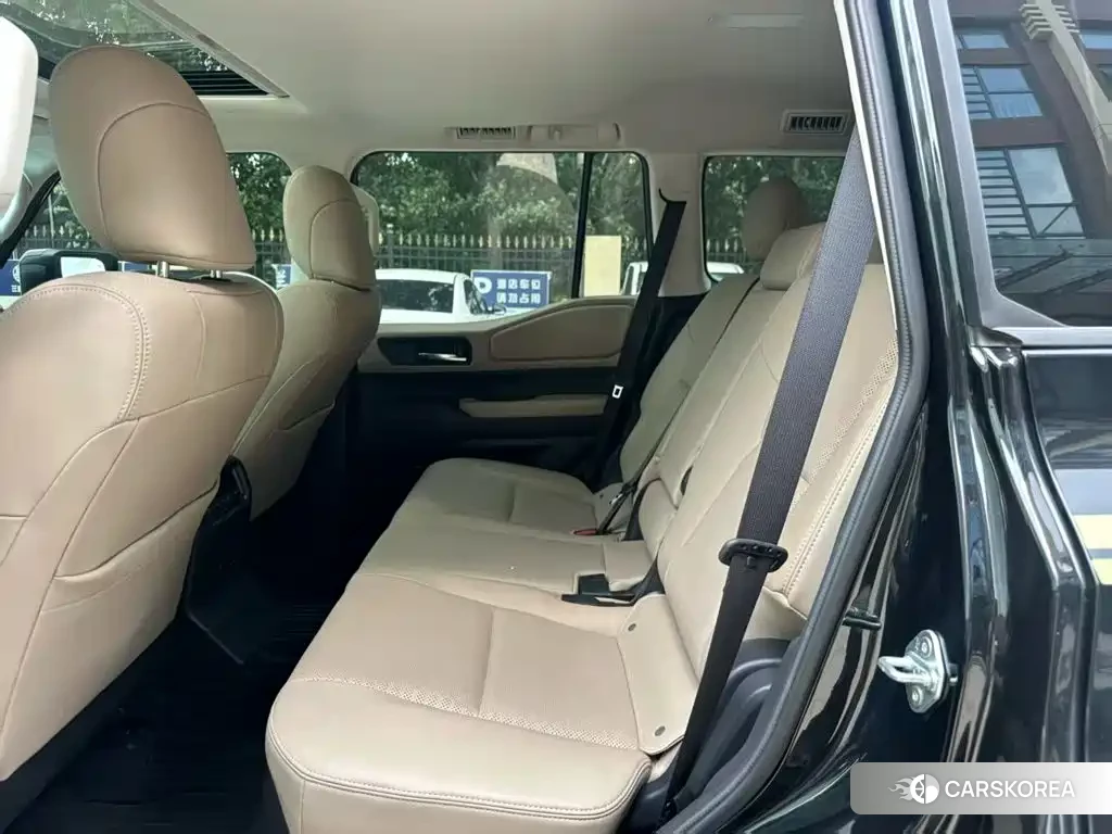 Toyota Prado 2024 Черный из Китая, фото 6