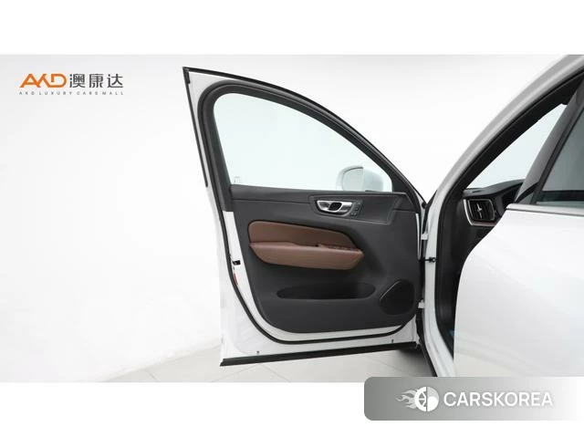 Volvo XC60 PHEV 2024 Белый из Китая, фото 6