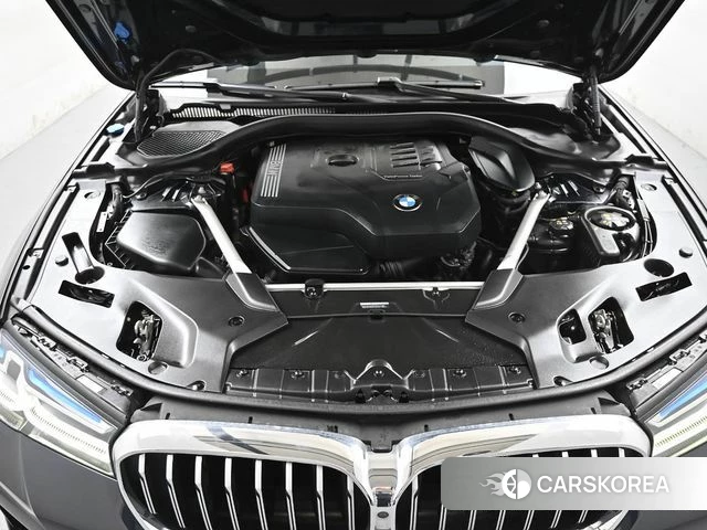 BMW 5 Series (G30) id 3858927 из Кореи 16