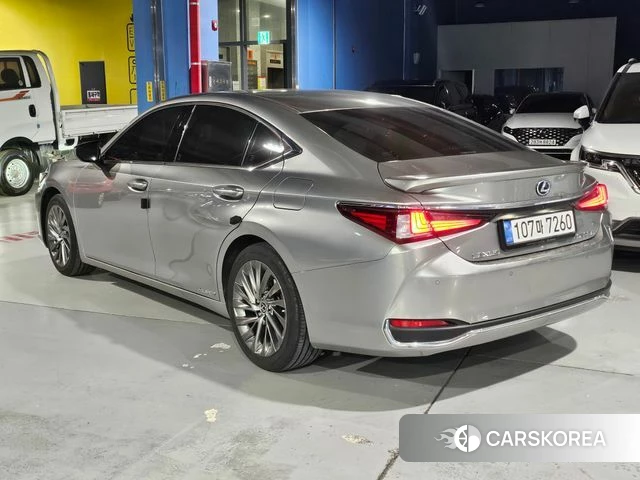 Lexus ES300h 7th generation id 3965538 из Кореи 13