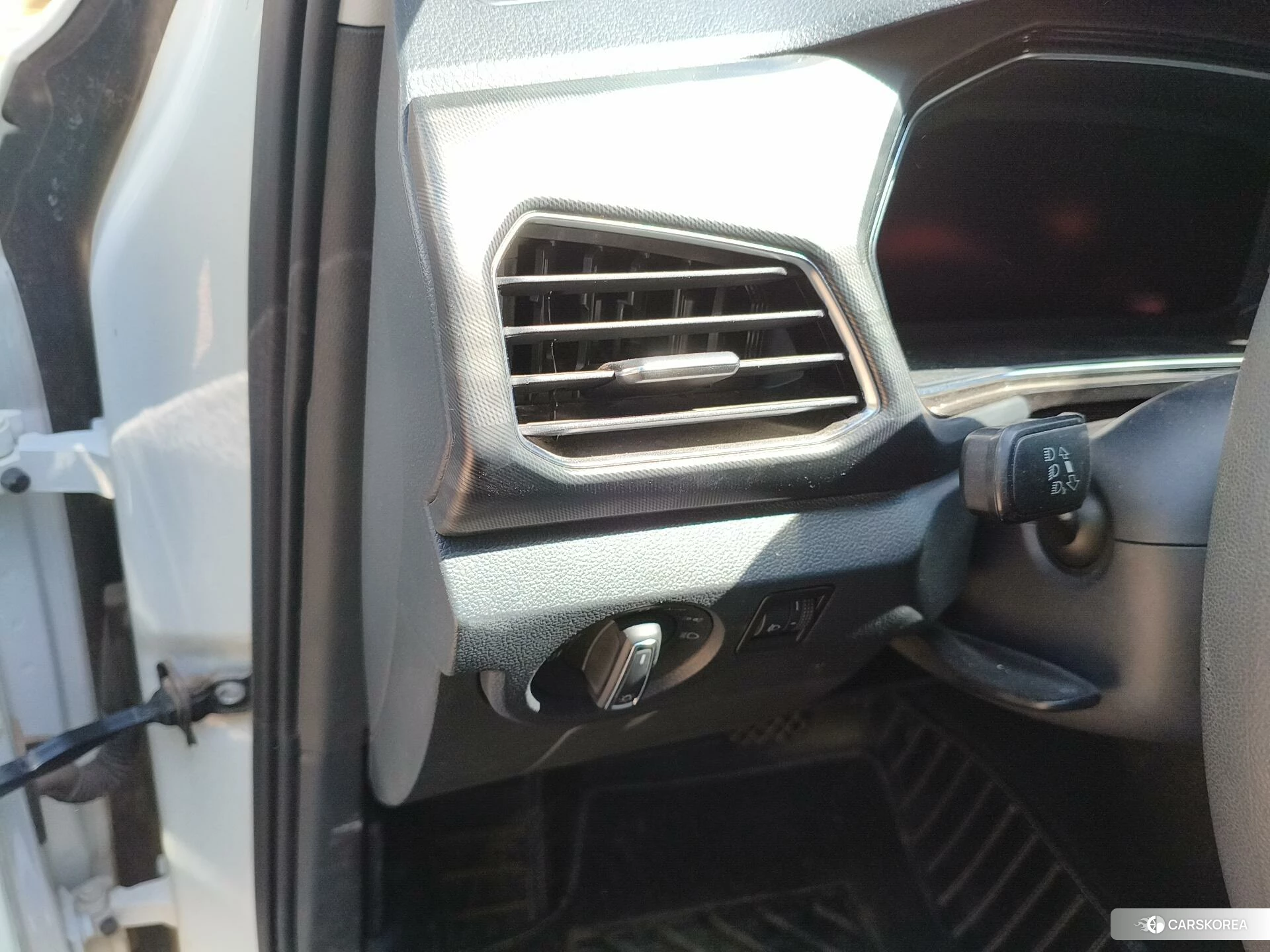 Volkswagen Exploring the shadow id 4441142 из Китая 17