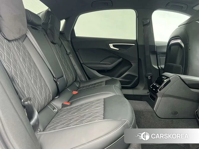 Audi A5L 2025 Белый из Китая, фото 6