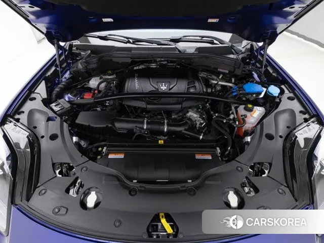 Maserati Grecale id 3614481 из Кореи 16