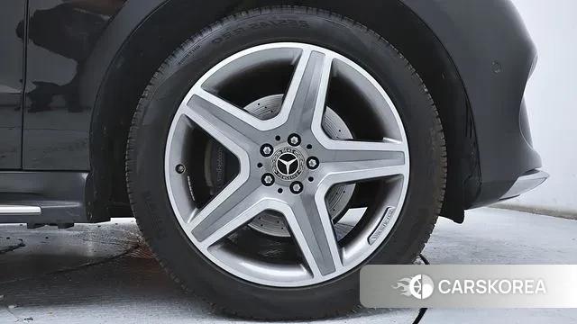 Mercedes-Benz GLE - Class W166 id 3718783 из Кореи 16