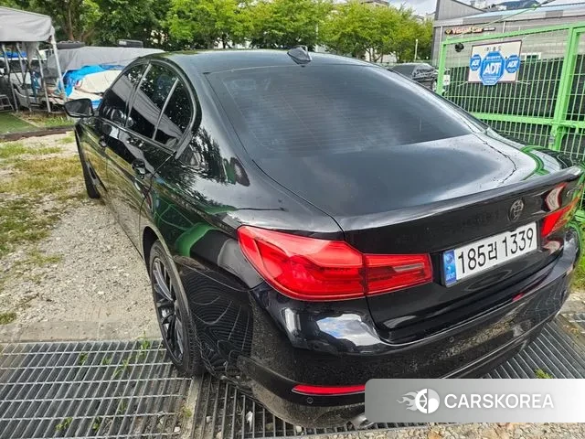 BMW 5 Series (G30) id 3101781 из Кореи 8