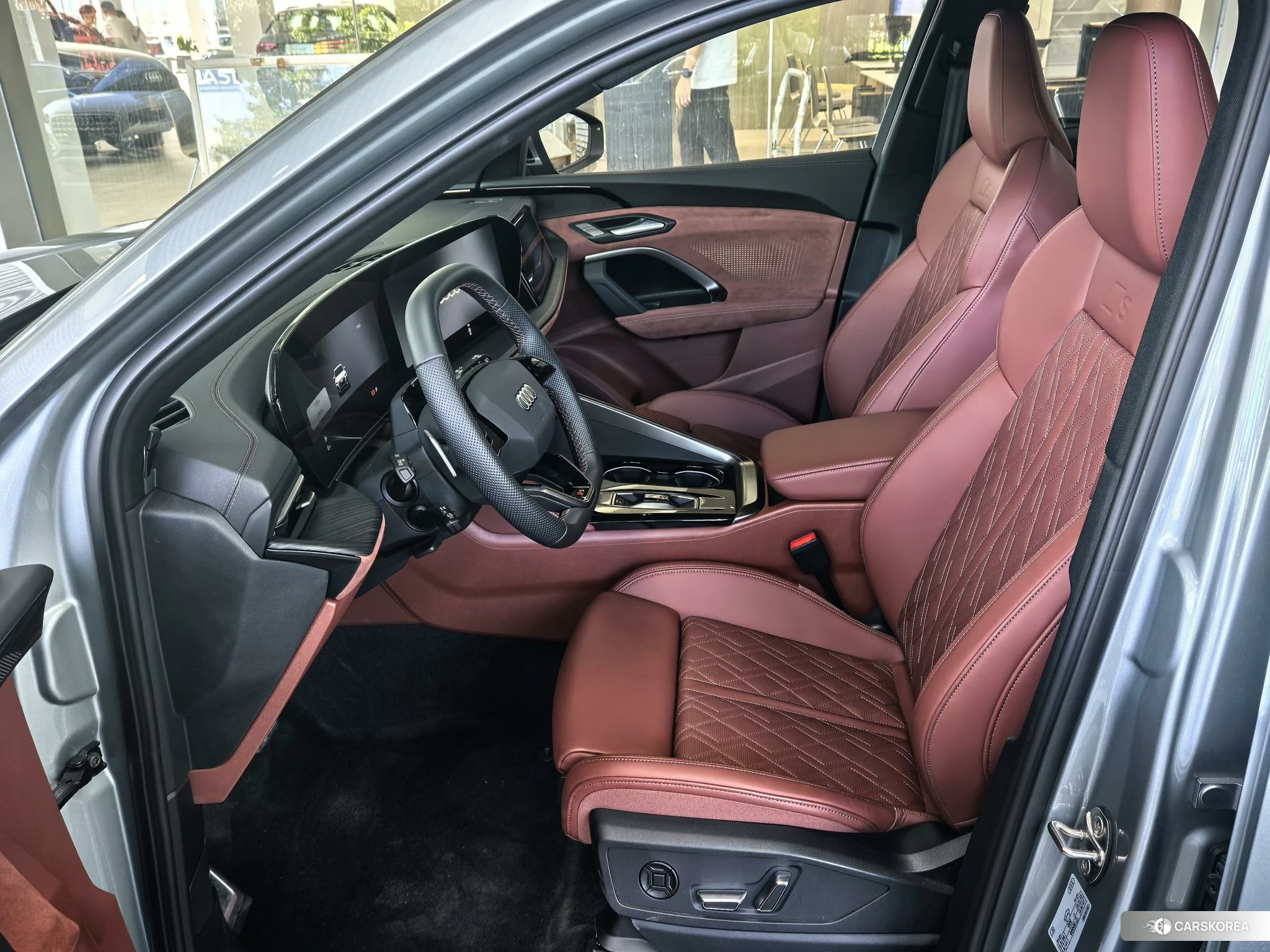 Audi Q5L id 4486583 из Китая 7