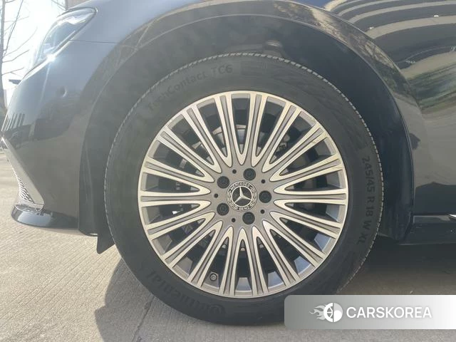 Mercedes-Benz E-class id 4265331 из Китая 18