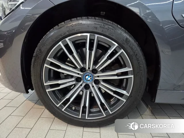 BMW 3 Series (G20) id 3675688 из Кореи 16