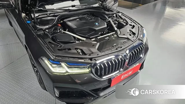 BMW 5 Series (G30) id 3289547 из Кореи 16