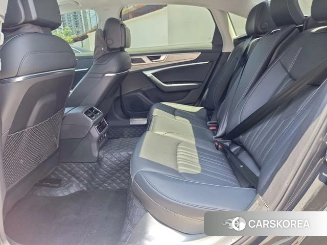 Audi A6L id 4261544 из Китая 14