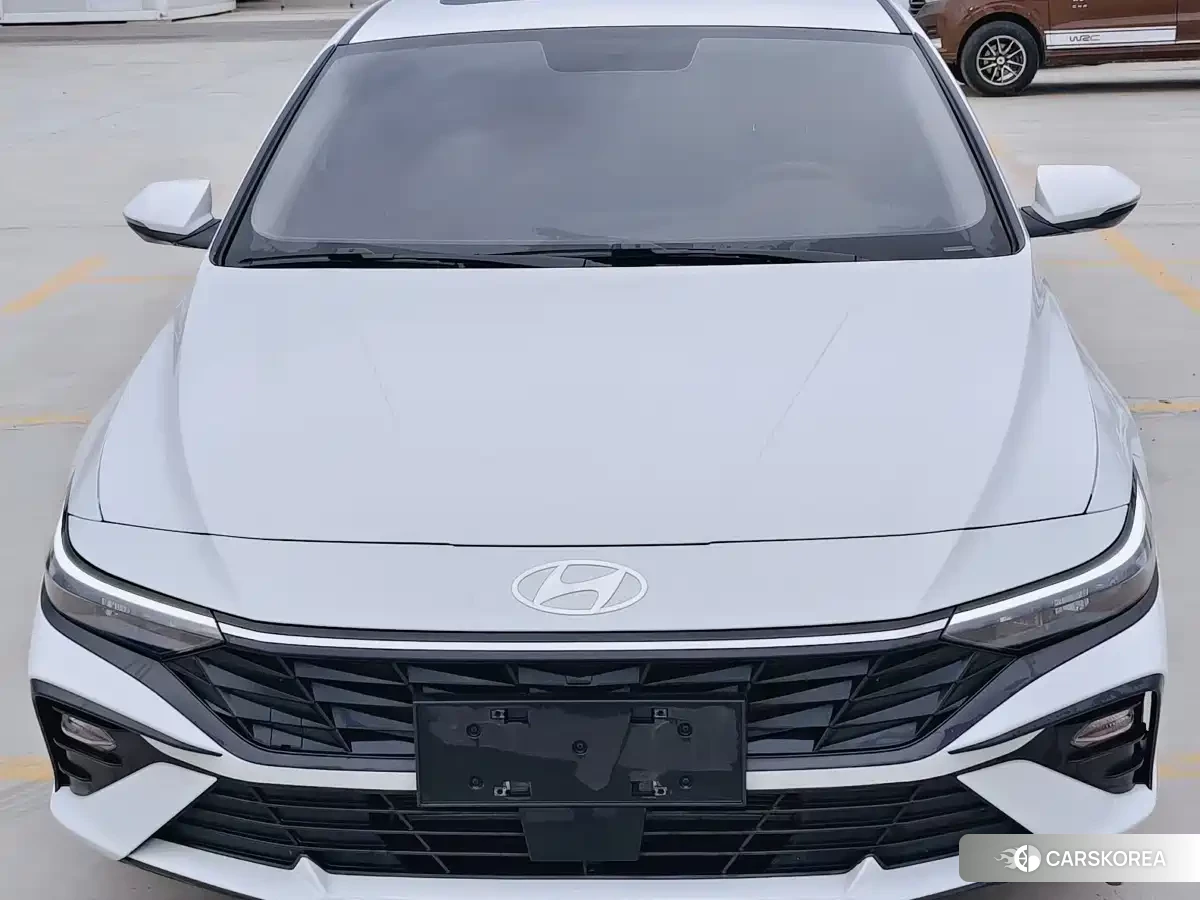 Hyundai Elantra 2024 Белый из Китая, фото 6