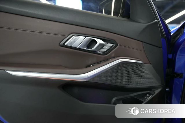 BMW 3 series id 4359659 из Китая 23