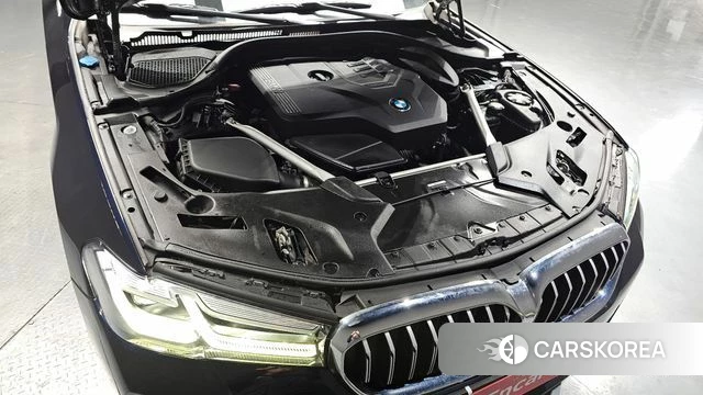 BMW 5 Series (G30) id 3833032 из Кореи 16