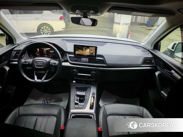 Audi Q5L id 3857847 из Китая 7