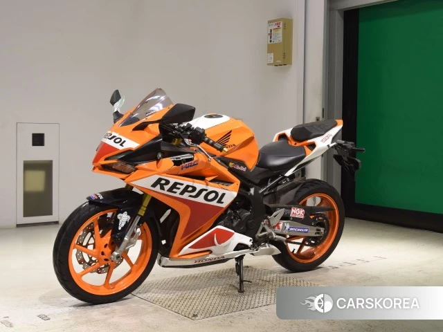 Проданный Honda CBR250RR 2017 из Японии, фото 2
