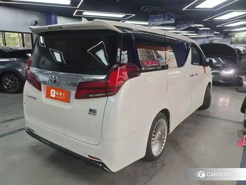 Toyota Alphard 2022 Белый из Китая, фото 6