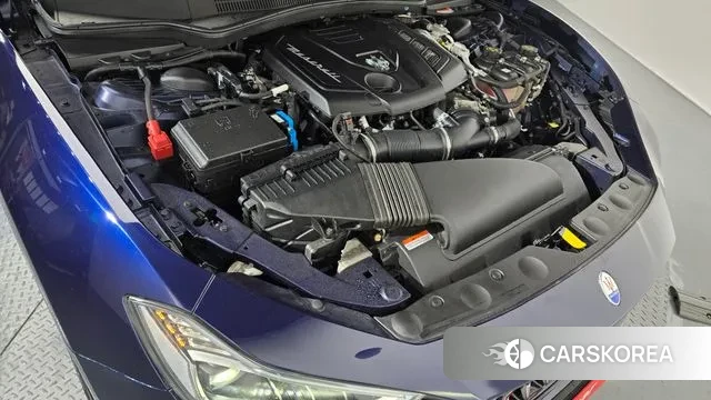 Maserati Ghibli id 3349450 из Кореи 16