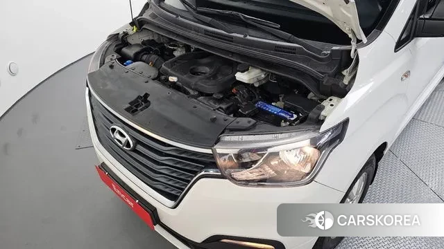 Hyundai The New Grand Starex id 3587781 из Кореи 16