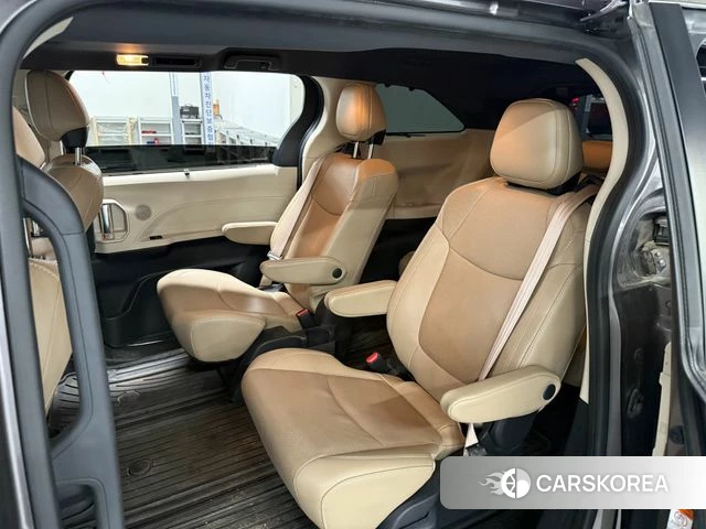 Toyota Sienna 4th Generation 2021 Серый из Кореи, фото 6