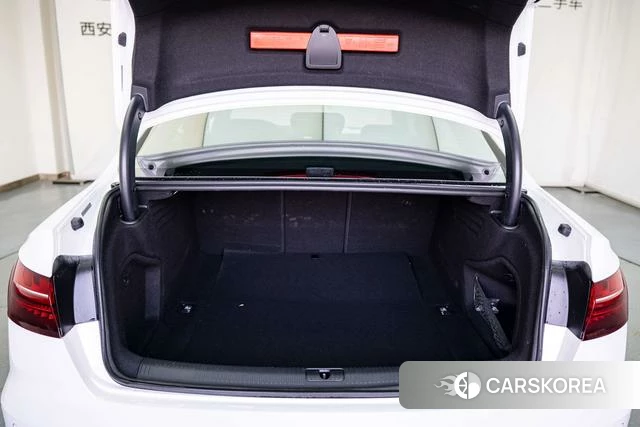 Audi A4L id 4210156 из Китая 22