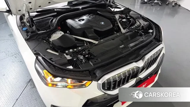 BMW 5 Series (G60) id 3057845 из Кореи 16