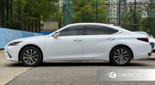 Lexus ES 2021 Белый из Китая, фото 6