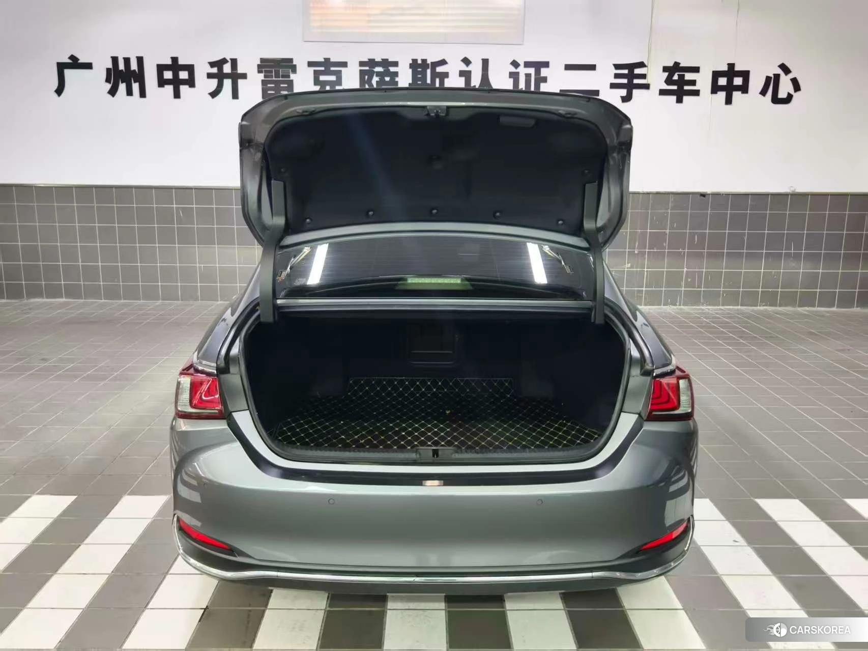 Lexus ES id 4455861 из Китая 18