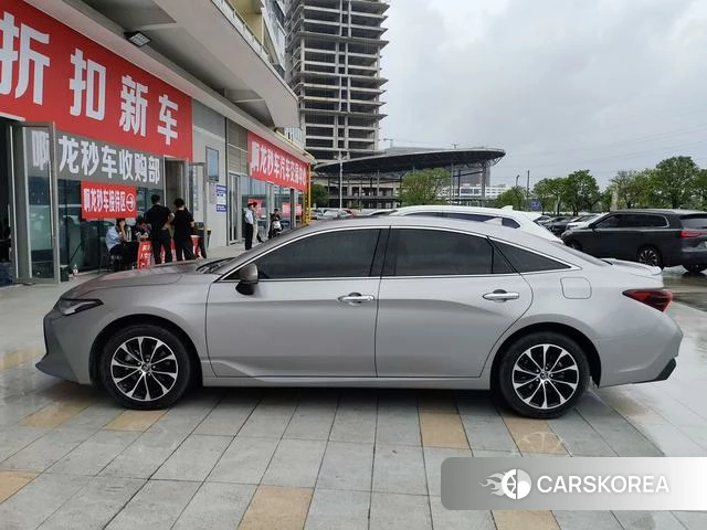 Toyota Asian dragon 2023 Серебристо-серый из Китая, фото 6