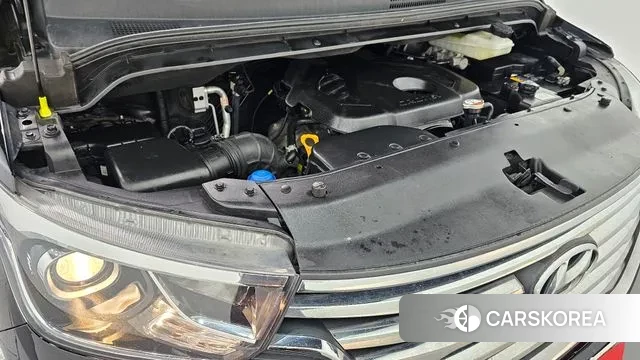 Hyundai The New Grand Starex id 3753555 из Кореи 16