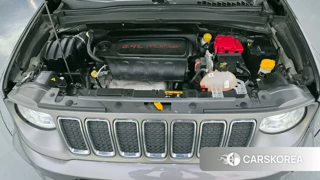 Jeep Renegade id 3703494 из Кореи 16