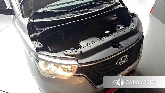 Hyundai The New Grand Starex id 3677328 из Кореи 16