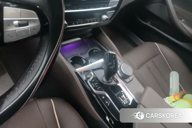 BMW 5 series PHEV id 4257625 из Китая 13