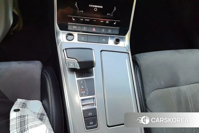Audi A6L id 4271914 из Китая 13