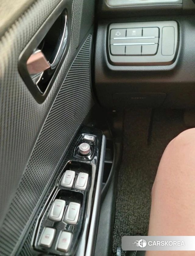 Ssangyong Tivoli Armor 2018 Жемчужный цвет из Кореи, фото 6