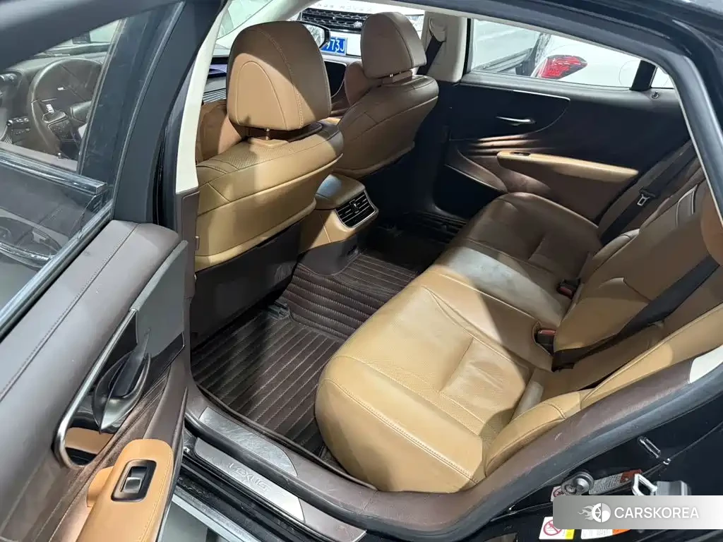 Lexus LS 2018 Черный из Китая, фото 6