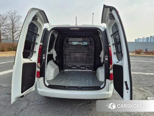 Hyundai Staria id 3982018 из Кореи 16