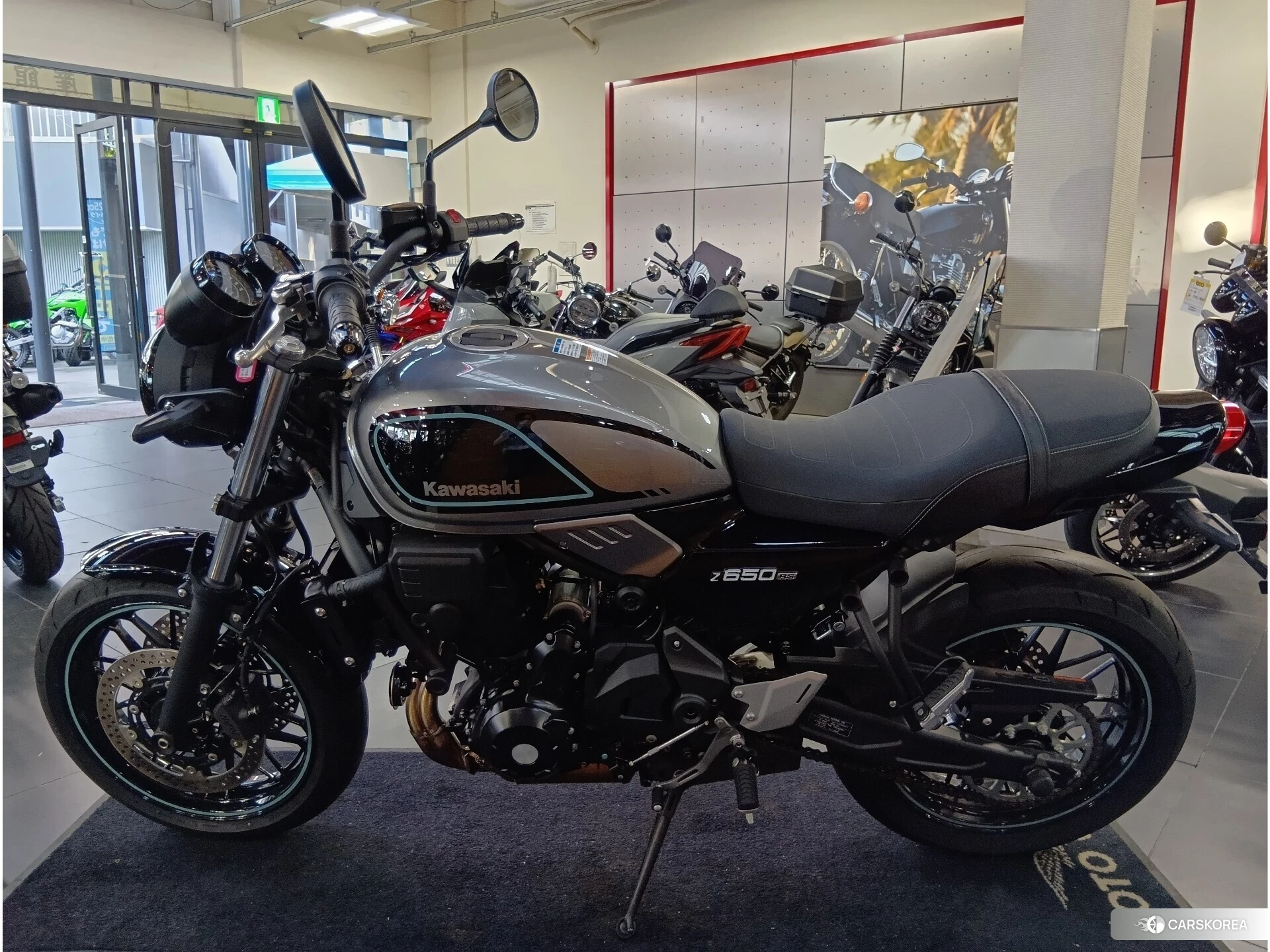 Kawasaki Z650RS id 4192811 из Японии 9