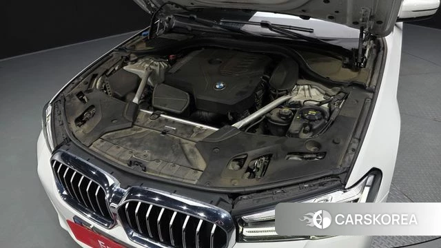 BMW 5 Series (G30) id 4783982 из Кореи 34