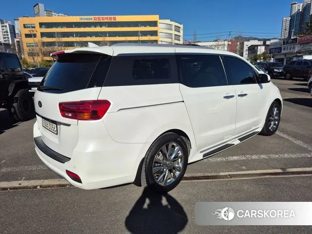 Kia The New Carnival id 3520030 из Кореи 16