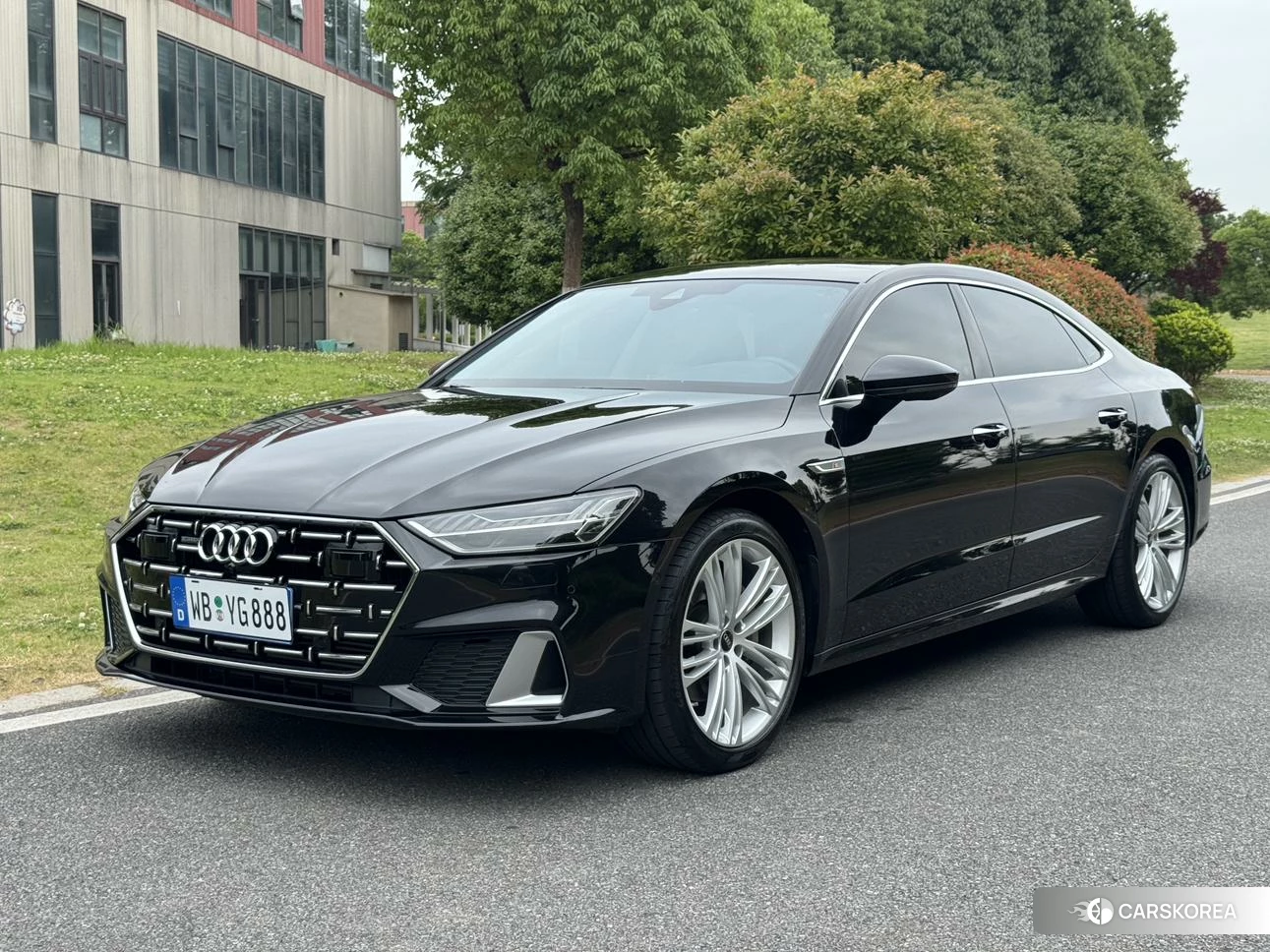 Audi A7L id 4453817 из Китая 9