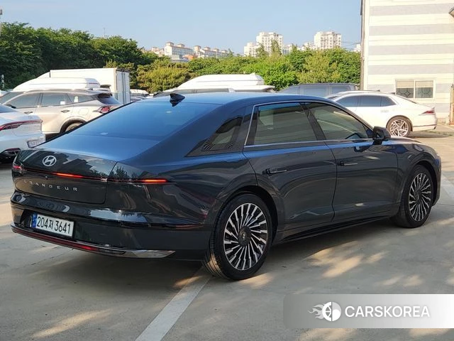 Hyundai Grandeur (GN7) id 4337375 из Кореи 16