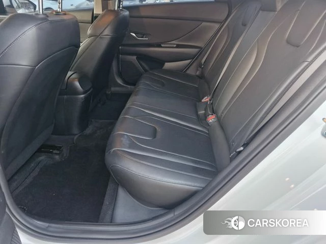 Hyundai Avante (CN7) id 3806008 из Кореи 14